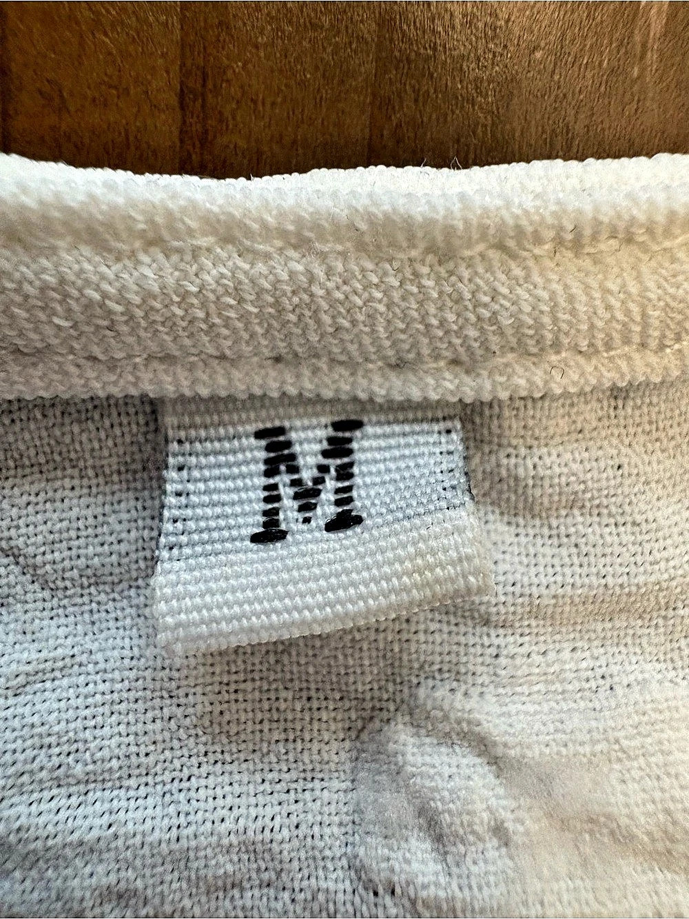 White Swiss Dot V-Neck Puff Short Sleeve Textured Top Size M EUC - Picture 3 of 6